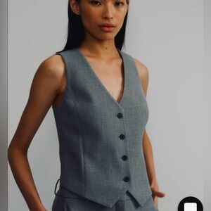 NWT. Babaton Curio Vest. NEW